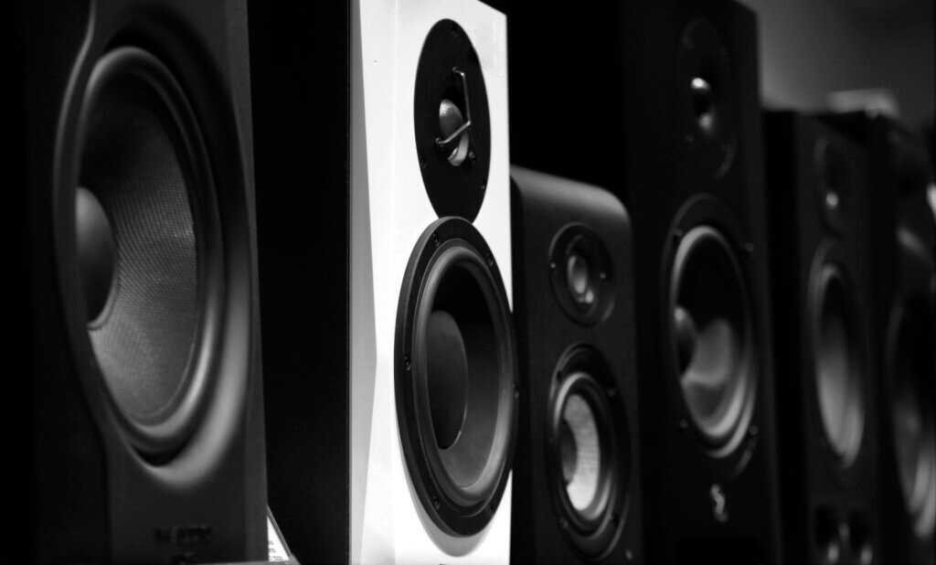 black and gray speakers